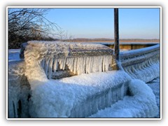 25.1.: Diese vereiste Treppe in der Vordersiedlung verlockte heute nicht zu einem erfrischenden Bad. Weitere Fotos im Winter-Ordner vom 25.1. 