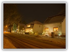 Weihnachtlich geschmckte Huser an der Motzener Strae.