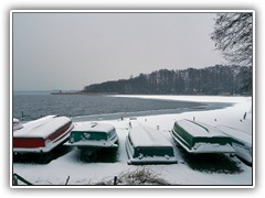 6.1.: Der Ptzer Vordersee ist durch den Wind der letzten Tage nicht zugefroren. Rechts beginnt eine windgeschtzte und dadurch zugefrorene Bucht.