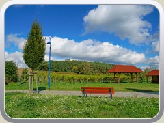 3.10.: Blick auf den Mhlenberg mit dem Weinanbaugebiet. Weitere Fotos im Weinlese-Ordner vom 3.10.</a