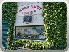 Im Schneiderst�bchen von Karin Zusset in P�tz kann Dienstags und Donnerstags eine sehenswerte Puppenausstellung bewundert werden.