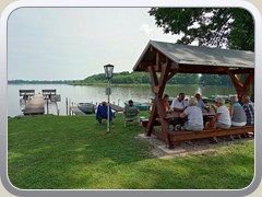 10.6.: Bei einer Strkung  konnte man den Ausblick auf den Ptzer Vordersee genieen.