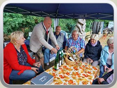 2.9.: Hier wurde Bestenseer Wein ausgegeben.
