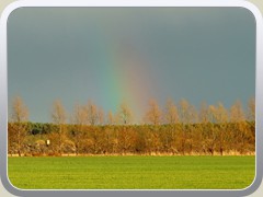18.3.: Nur ein kleines St�ck eines Regenbogens zeigte sich.