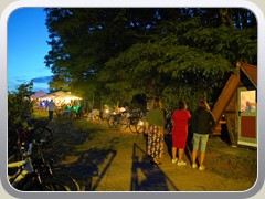 Abendstimmung beim Weinfest