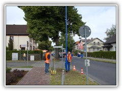 12.6.: In der Hauptstrae wurden neue attraktive Straenlampen aufgestellt.