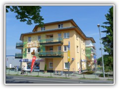 29.5.: Die rechte Seite muss noch bemalt werden