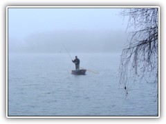21.11.: Ein einsamer Angler versuchte sein Gl�ck