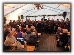 30.11.: Der Mnnergesangverein prsentierte seine  Lieder. Weitere Fotos im Stollenfest-Ordner vom 30.11. 