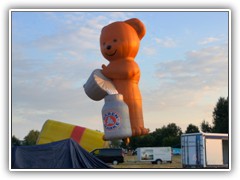 29.8.: Auch dieser Br geht in die Luft. Weitere Fotos im Ballonfestival-Ordner vom 29.8.  