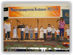 6.12.: 7 Chre, darunter auch die Kinder der Waldkita Ptz, zeigten ihr Knnen. Weitere Fotos im Adventssingen-Ordner vom 6.12.