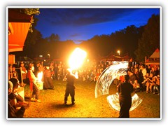 19. & 20.9.: Beeindruckend war abends die Feuershow von 'Midgards Feuerbund'. Weitere Fotos im Ritterfest-Ordner vom 19. & 20.9.