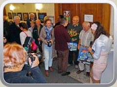 20.10.: Glckwnsche fr die Fotografen. Weitere Fotos im Vernissage-Ordner vom 20.10.</a