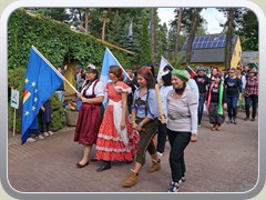 16.9.: Das Motto zum 25. Geburtstag des Kinderdorfes lautete 'Eine Reise um die Welt'. 