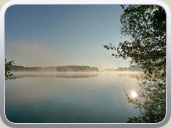 19.9.: Morgendliche Nebelschwaden ber dem Ptzer Tonsee.