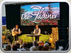 Es begann das Unterhaltungsprogramm mit volkstmlicher Musik der Ladiner.